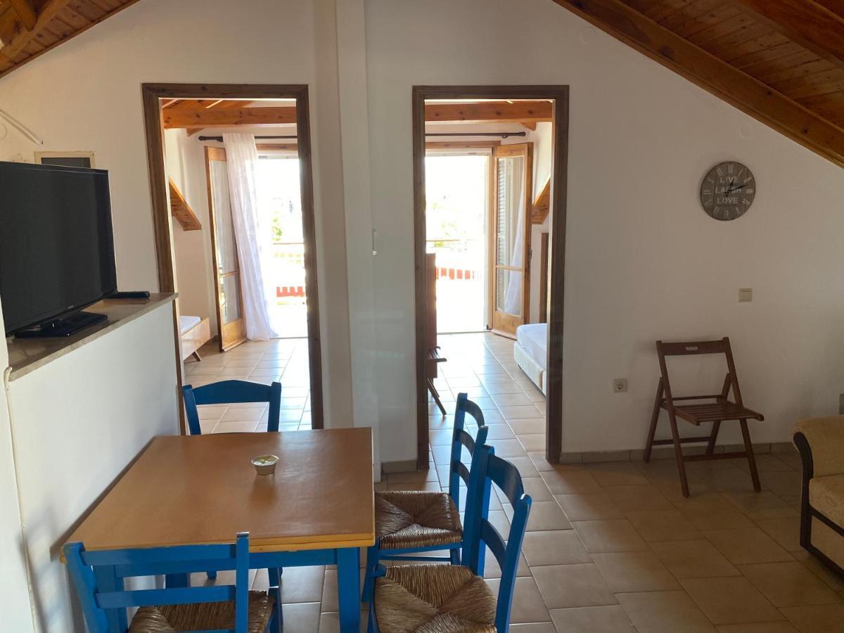 Assos Marina Apartment Bagian luar foto