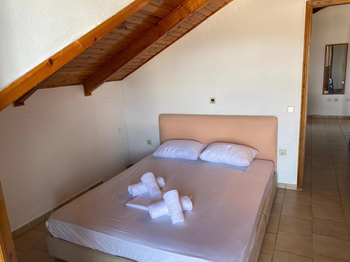 Assos Marina Apartment Bagian luar foto